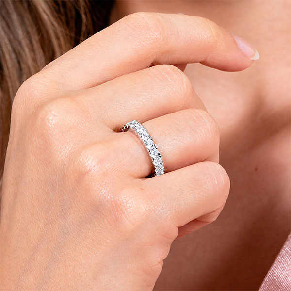 Abbagliante Anello Eternity