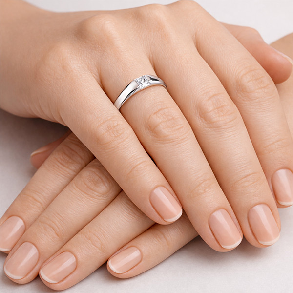 Elegante Anello Fedina