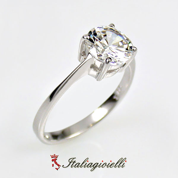 Raffinato Anello Solitario